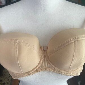 EUC 28FF Comexim Basic Beige Padded Plunge Polish Bra